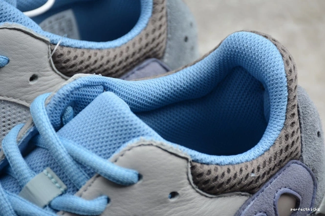 Boost Blue Carbon 700 Adidas FW2498 Yeezy 0717